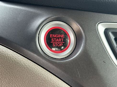 Used 2022 Honda Pilot Special Edition image 11