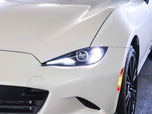 Used 2024 MAZDA MX-5 Miata Club w/ Interior Package RWD image 13