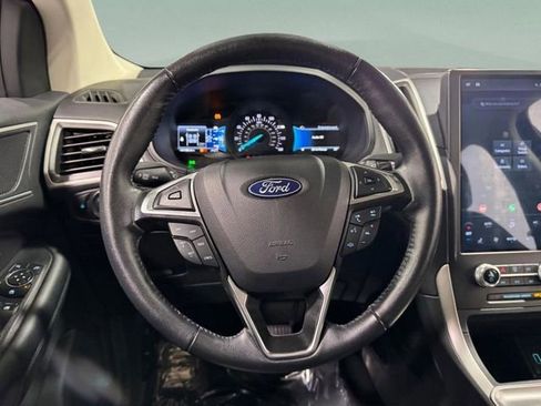 Used 2024 Ford Edge SEL image 15