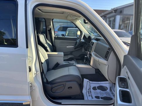 Used 2008 Jeep Liberty Limited w/ Premium Group II image 17