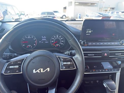 Used 2023 Kia Seltos S w/ Navigation Package image 14