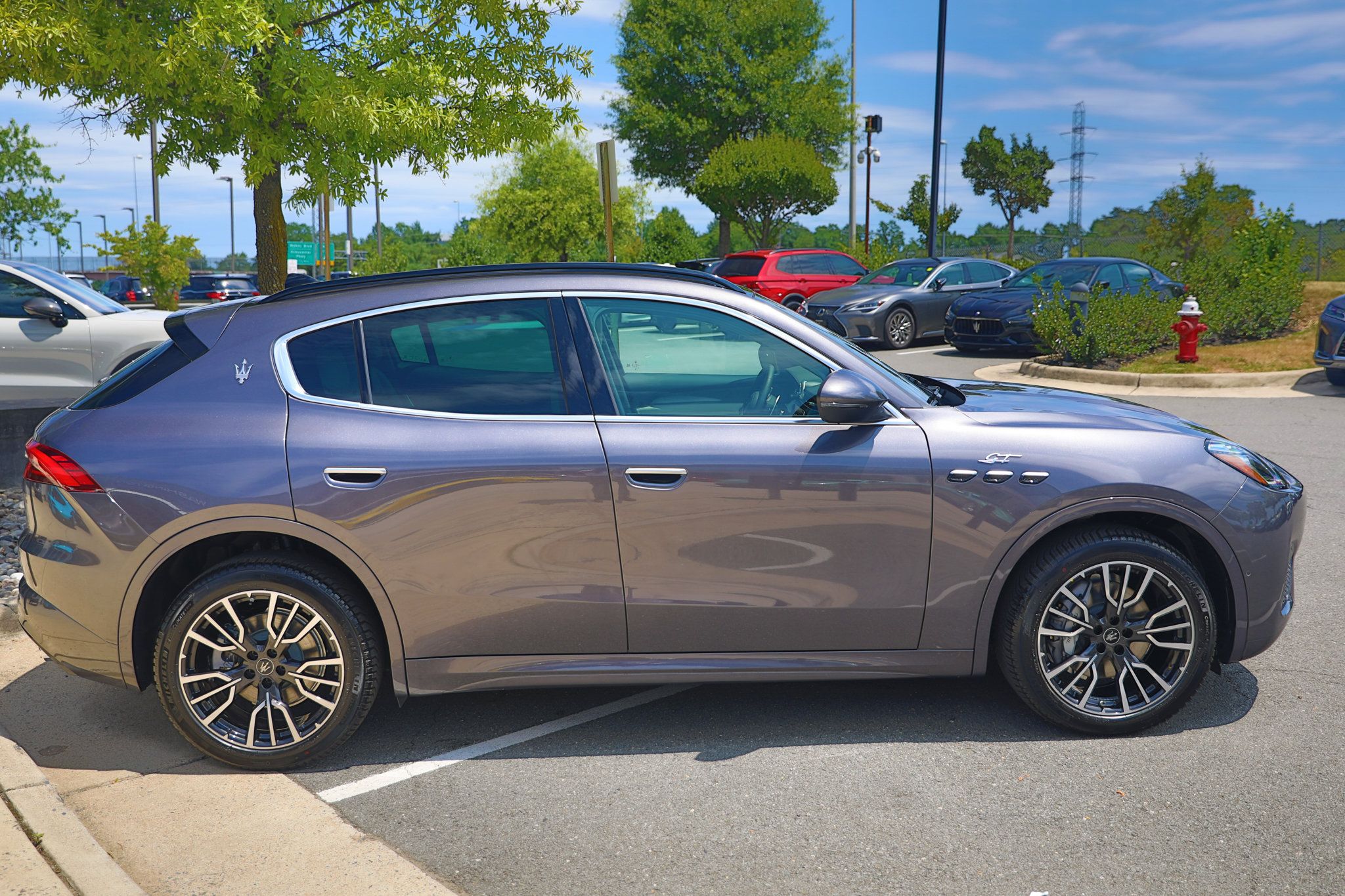 Used 2024 Maserati Grecale Modena AWD/4WD image 4