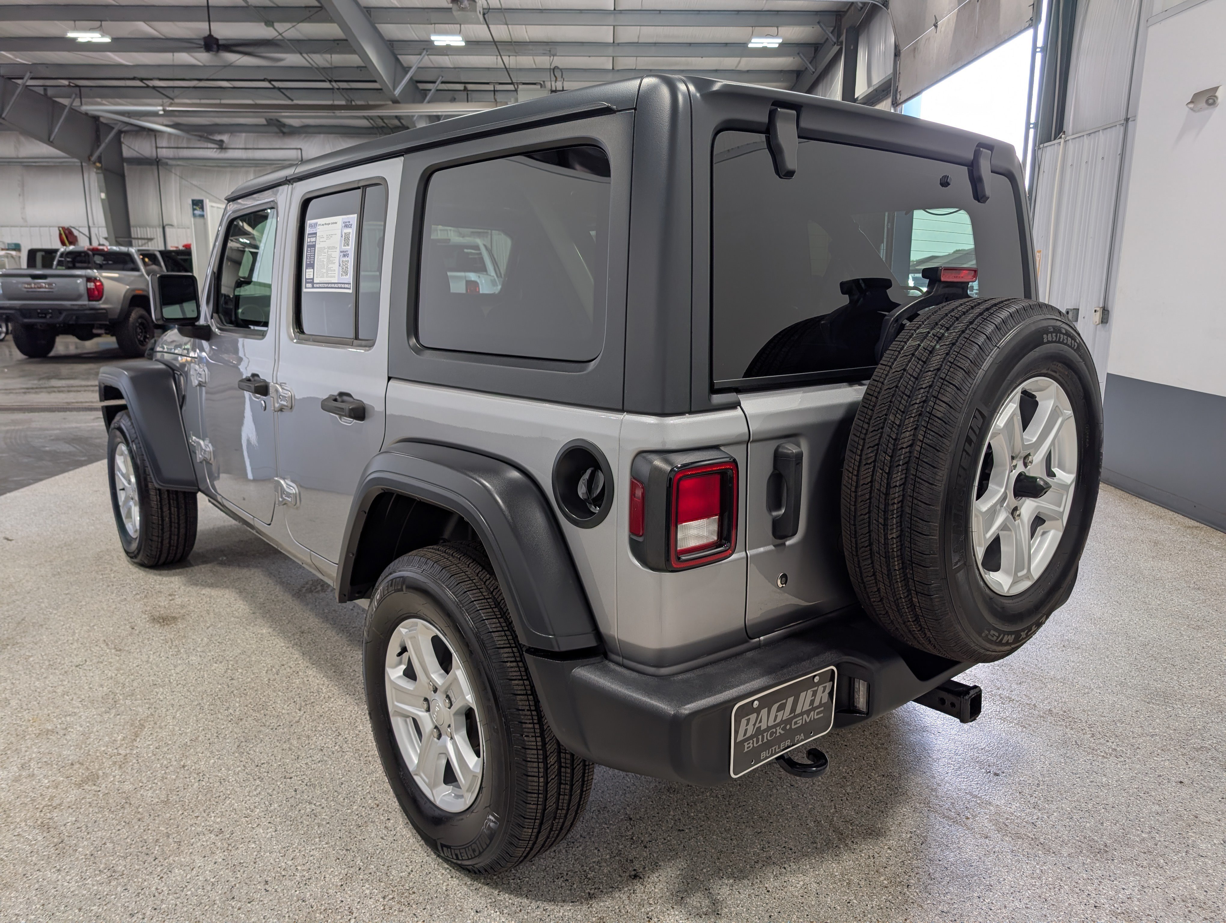 Used 2019 Jeep Wrangler Unlimited Sport S AWD/4WD image 4