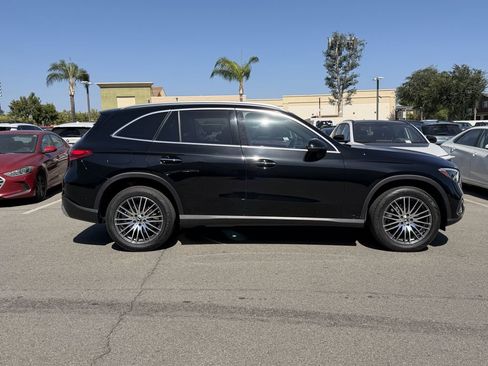 Used 2024 Mercedes-Benz GLC 300 image 2