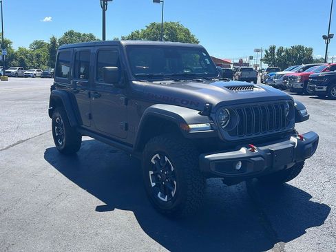 Used 2026 Jeep Wrangler Unlimited Rubicon AWD/4WD image 7