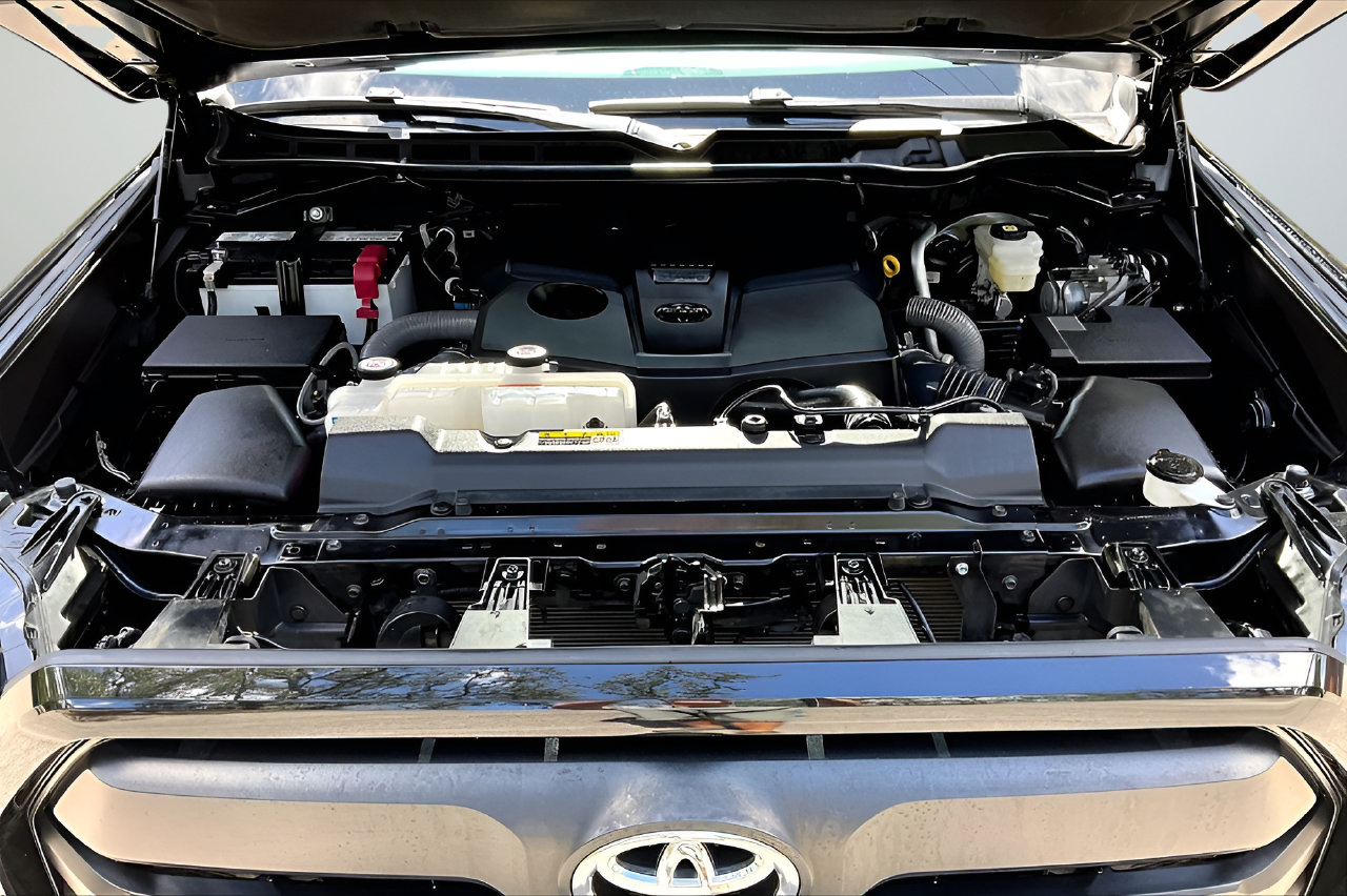 Used 2024 Toyota Tundra SR5 w/ SR5 Convenience Package AWD/4WD image 28