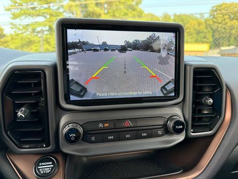 Used 2023 Ford Bronco Sport Outer Banks w/ Tech Package AWD/4WD image 11