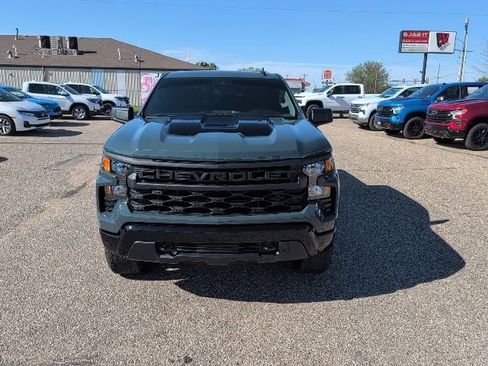 Used 2025 Chevrolet Silverado 1500 Custom Trail Boss w/ Turbomax Blackout Package image 17