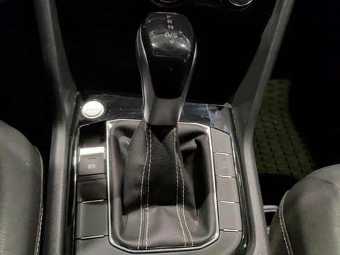 Used 2024 Volkswagen Taos SE w/ Panoramic Sunroof Package image 19