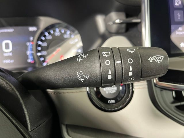 Used 2026 Jeep Compass Limited AWD/4WD image 23