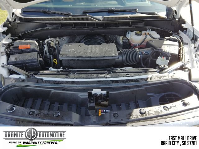 Used 2024 GMC Yukon XL AT4 w/ Technology Package AWD/4WD image 23