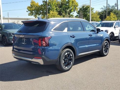 New 2026 Kia Sorento S w/ S Panoramic Sunroof Package image 6