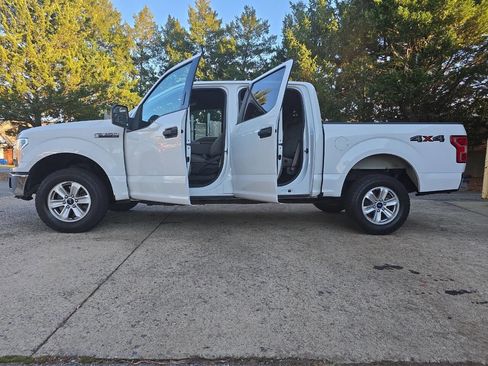 Used 2019 Ford F150 XLT image 3