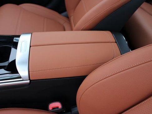 New 2025 Mercedes-Benz C 300 4MATIC Sedan image 27