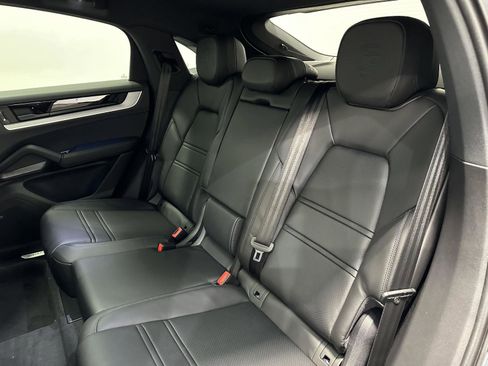 New 2026 Porsche Cayenne Cayenne Coupe image 36