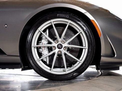 Certified 2018 Ferrari 812 Superfast image 21