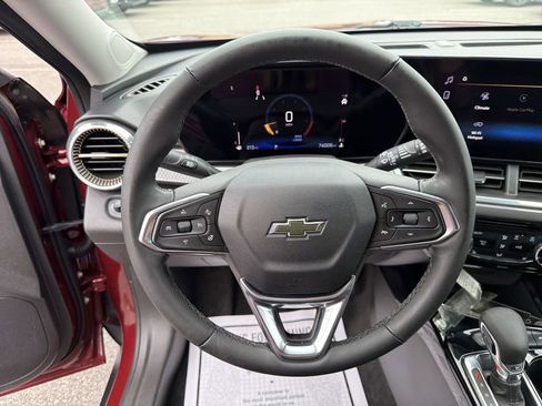 Used 2024 Chevrolet Trax ACTIV w/ Driver Confidence Package image 25