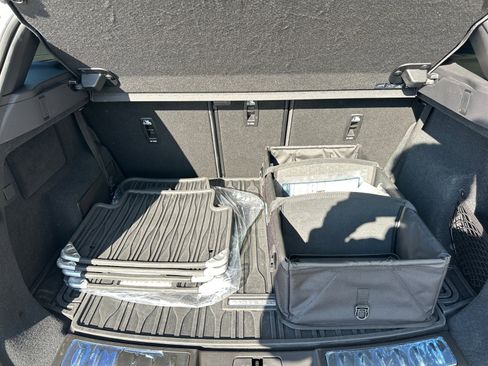 Used 2023 Land Rover Range Rover Evoque R-Dynamic S image 28