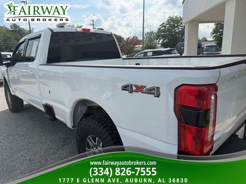 Used 2025 Ford F250 Lariat AWD/4WD image 4