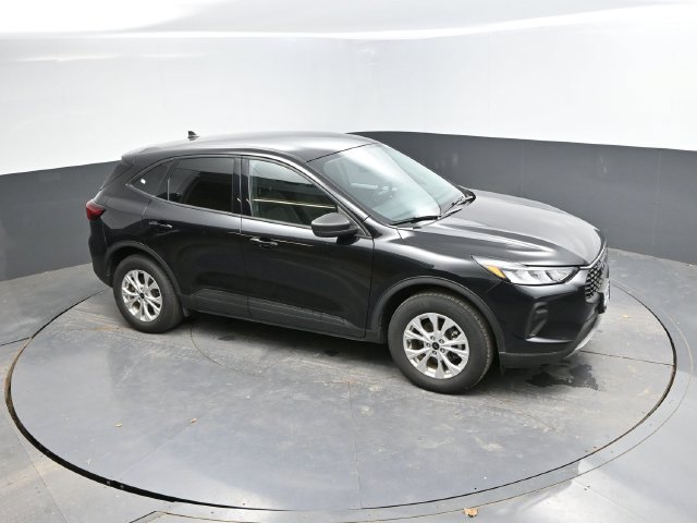 Used 2025 Ford Escape Active AWD/4WD image 35