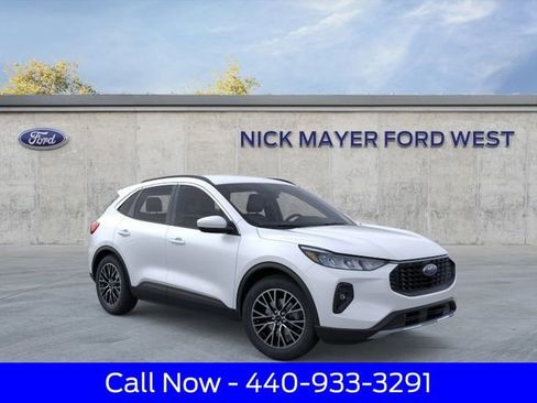 New 2026 Ford Escape SE w/ Class II Trailer Tow Package FWD image 8
