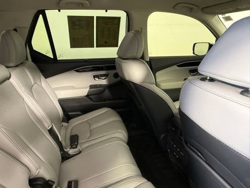Used 2025 Honda Pilot EX-L image 47