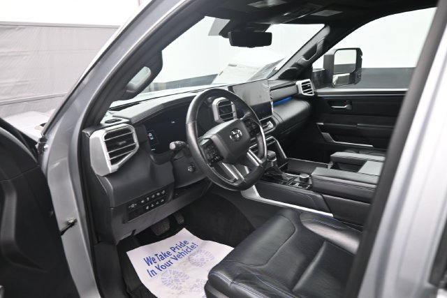 Used 2022 Toyota Tundra Platinum AWD/4WD image 9