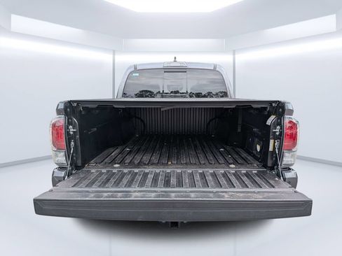 Used 2022 Toyota Tacoma Limited AWD/4WD image 14