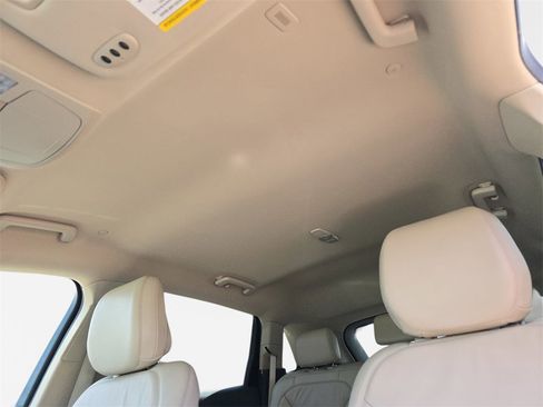 Used 2020 Lincoln Nautilus FWD w/ Equipment Group 101A image 34