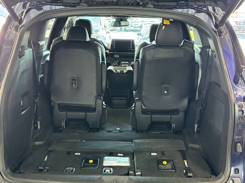 Used 2021 Toyota Sienna XSE image 22