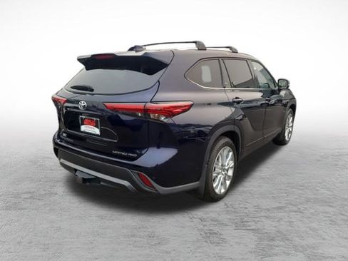 Used 2022 Toyota Highlander Limited AWD/4WD image 7