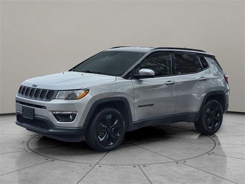 Certified 2018 Jeep Compass Latitude image 3