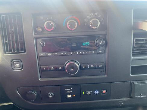 Used 2020 Chevrolet Express 2500 w/ Driver Convenience Package RWD image 13