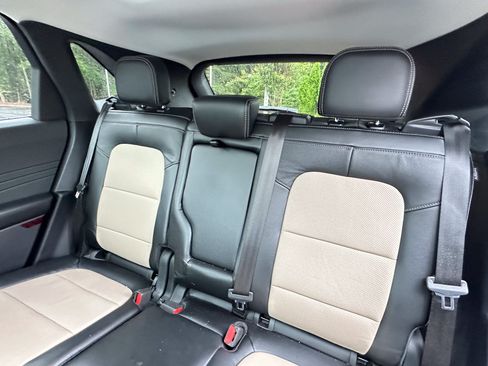 Used 2022 Ford Escape Titanium w/ Titanium Elite Package FWD image 10