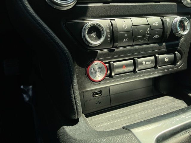 Used 2022 Ford Mustang GT RWD image 16