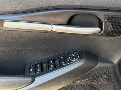 Certified 2023 Kia Seltos LX AWD/4WD image 17