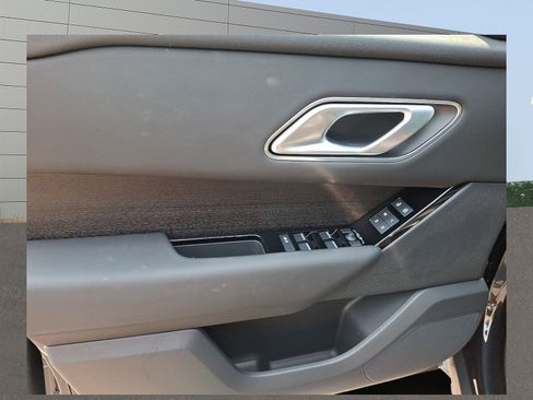 Used 2026 Land Rover Range Rover Velar S AWD/4WD image 8