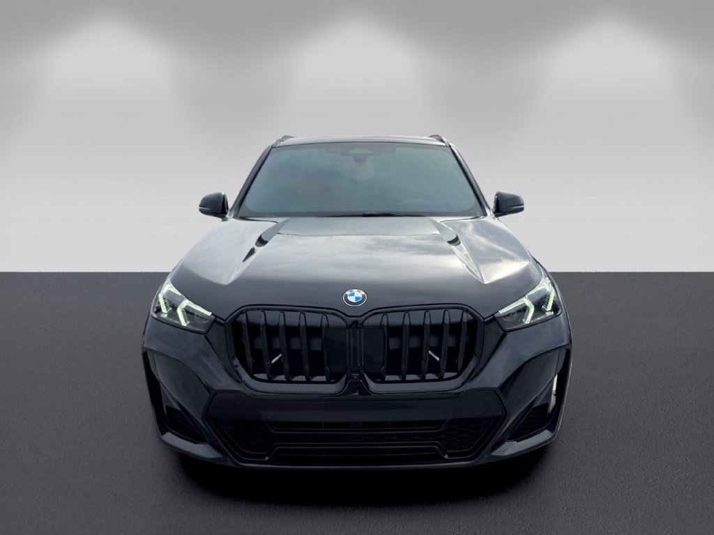 Used 2026 BMW X1 xDrive28i w/ Technology Package AWD/4WD image 2