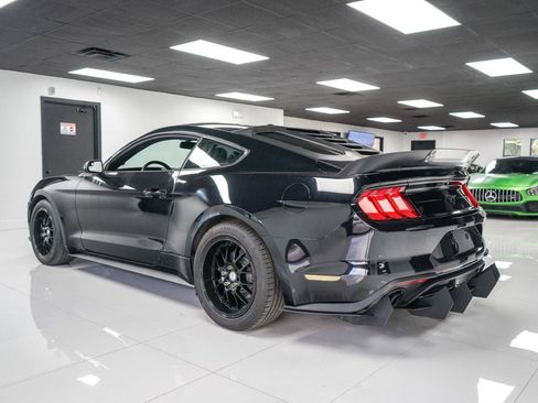 Used 2020 Ford Mustang Coupe RWD image 3