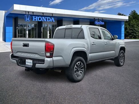 Used 2022 Toyota Tacoma SR image 24