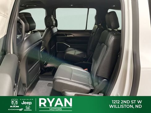 New 2026 Jeep Grand Wagoneer L Limited AWD/4WD image 67