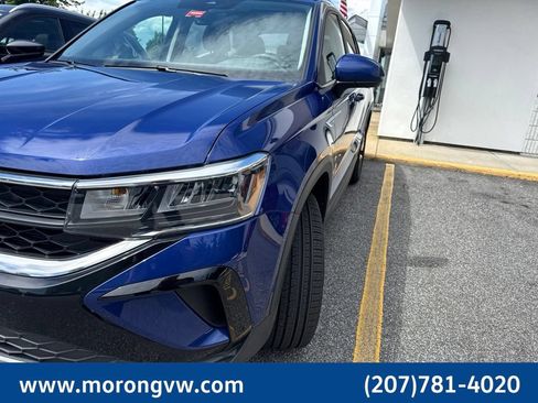 Used 2022 Volkswagen Taos SE AWD/4WD image 3