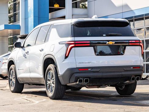 Used 2024 Chevrolet Traverse LS w/ LPO, Floor Liner Package image 3