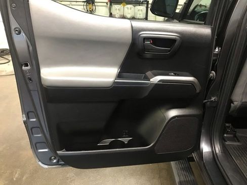 Certified 2021 Toyota Tacoma SR5 image 8