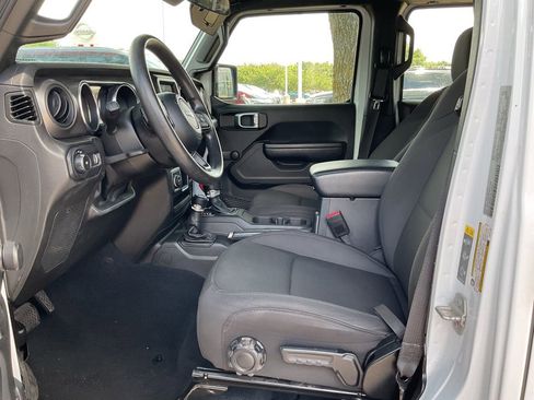 Used 2023 Jeep Wrangler Unlimited Sport AWD/4WD image 8