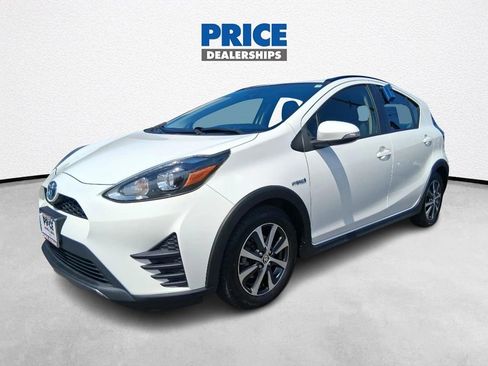 Used 2018 Toyota Prius C Two image 7