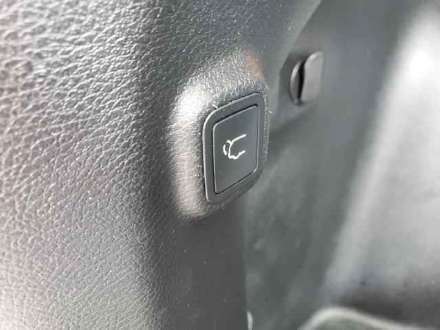 Used 2021 Jeep Cherokee Limited AWD/4WD image 8