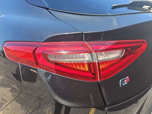 Used 2018 Alfa Romeo Stelvio AWD image 37