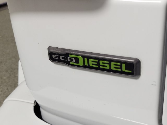 Used 2021 Jeep Wrangler Unlimited Sahara AWD/4WD image 5
