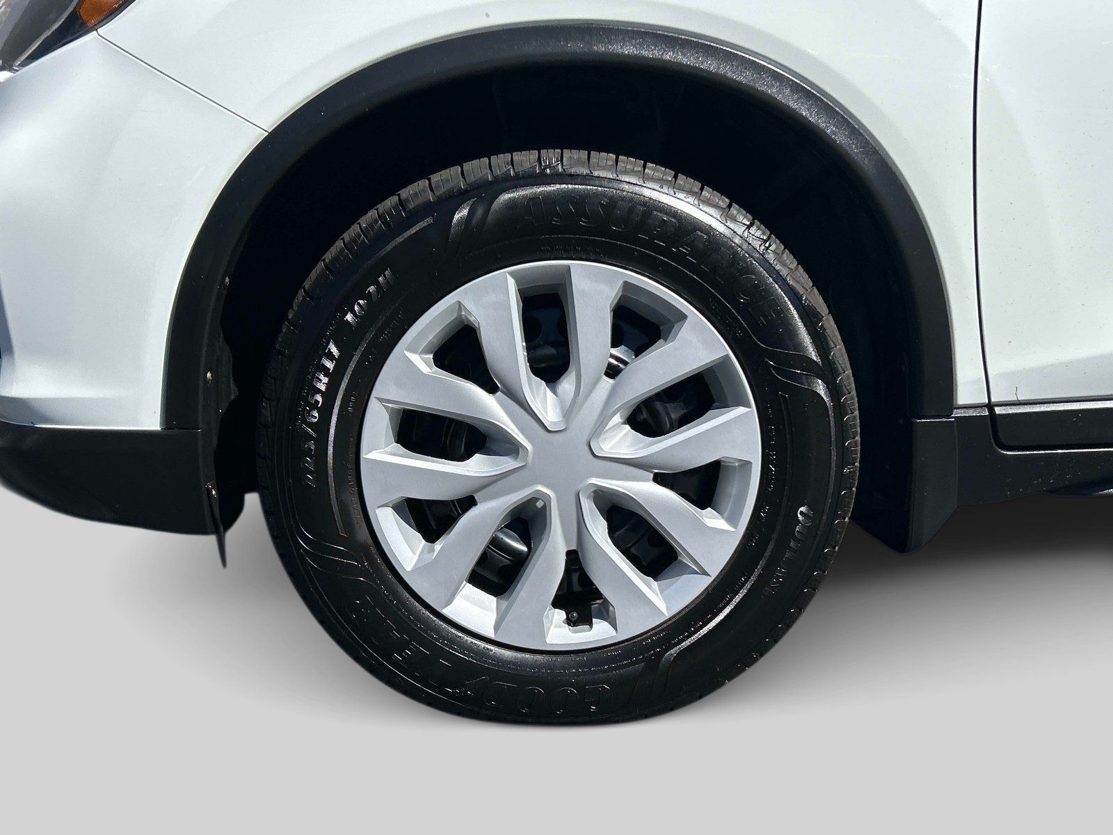 Used 2018 Nissan Rogue S AWD/4WD image 9